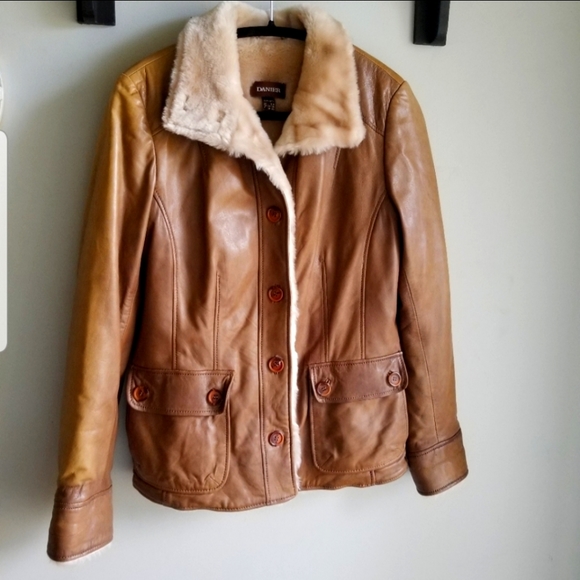 Danier Jackets & Blazers - LEATHER DANIER COAT WITH FAUX FUR